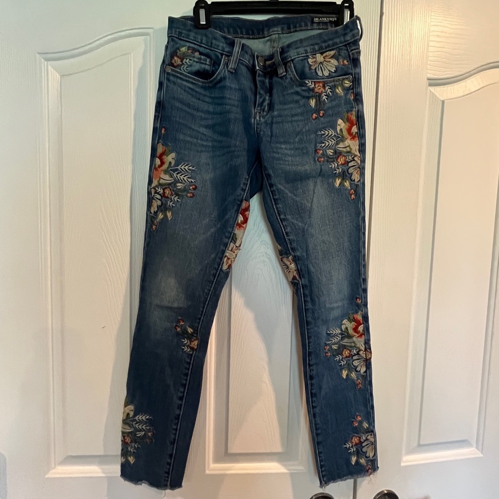 Blank NYC Mid-Rise Floral Embroidered Blue Jeans